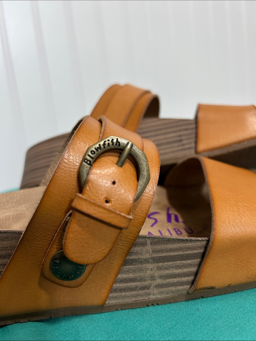 BLOWFISH Malibu Women's Tan Double Strap Wedge Slide Style Sandals Sz: 7 - Picture 4 of 10